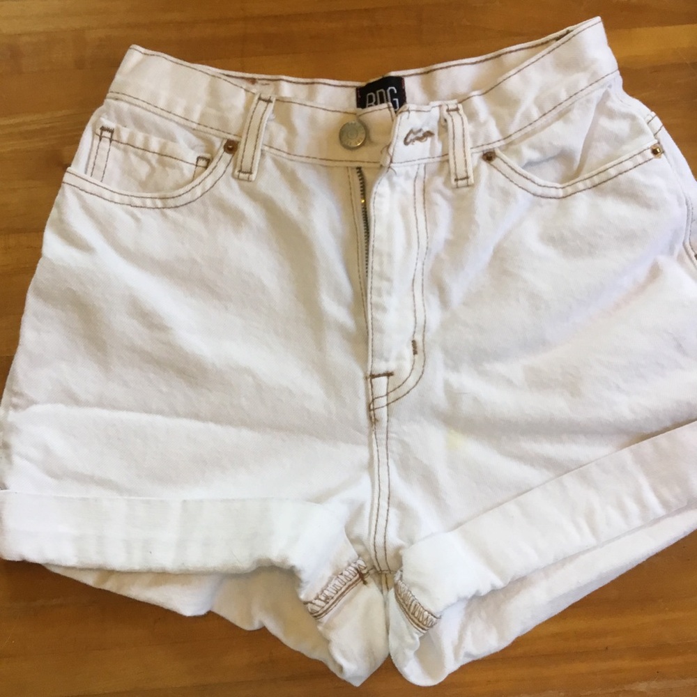 BDG Urban Outfitters, Mom high-rise white denim shorts